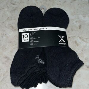 New.  10 pack low cut black socks